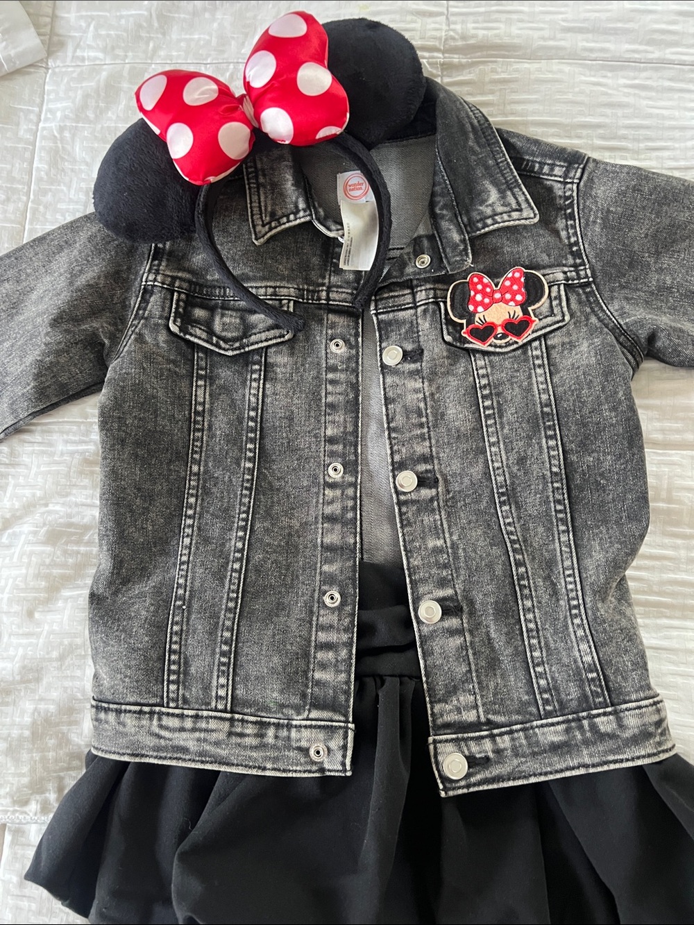 Black Washed Denim Jacket with Minnie Patch
*pictured 📸 outfit idea*
